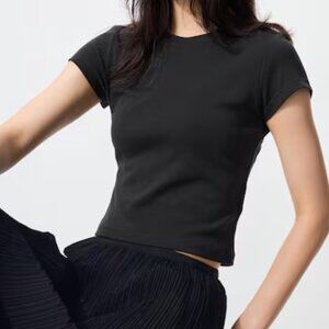 Uniqlo Black Mini T-Shirt